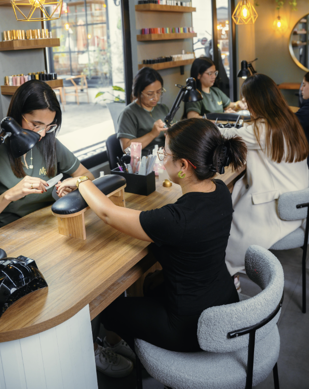 Nail bar Mina